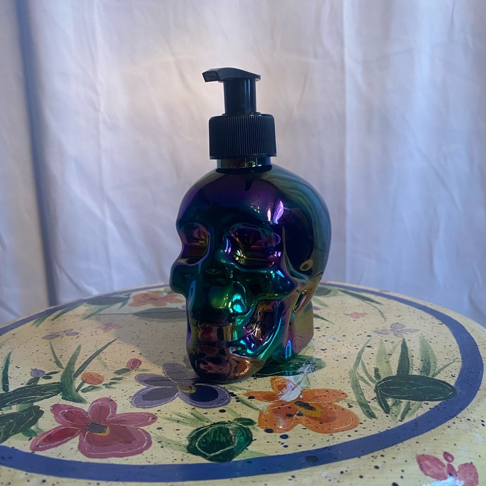 SKULL SOAP DISPENSER